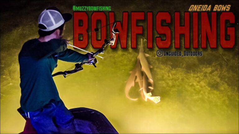Video: Bowfishing For Gar During The Spawn